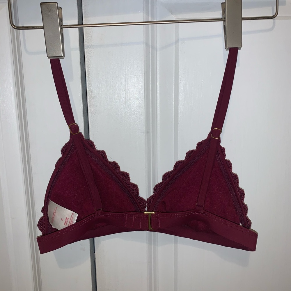 Maroon crochet bikini top - Picture 2 of 3